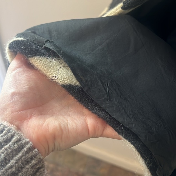 VINTAGE VERSACE Alpaca/Wool - Picture 9 of 11